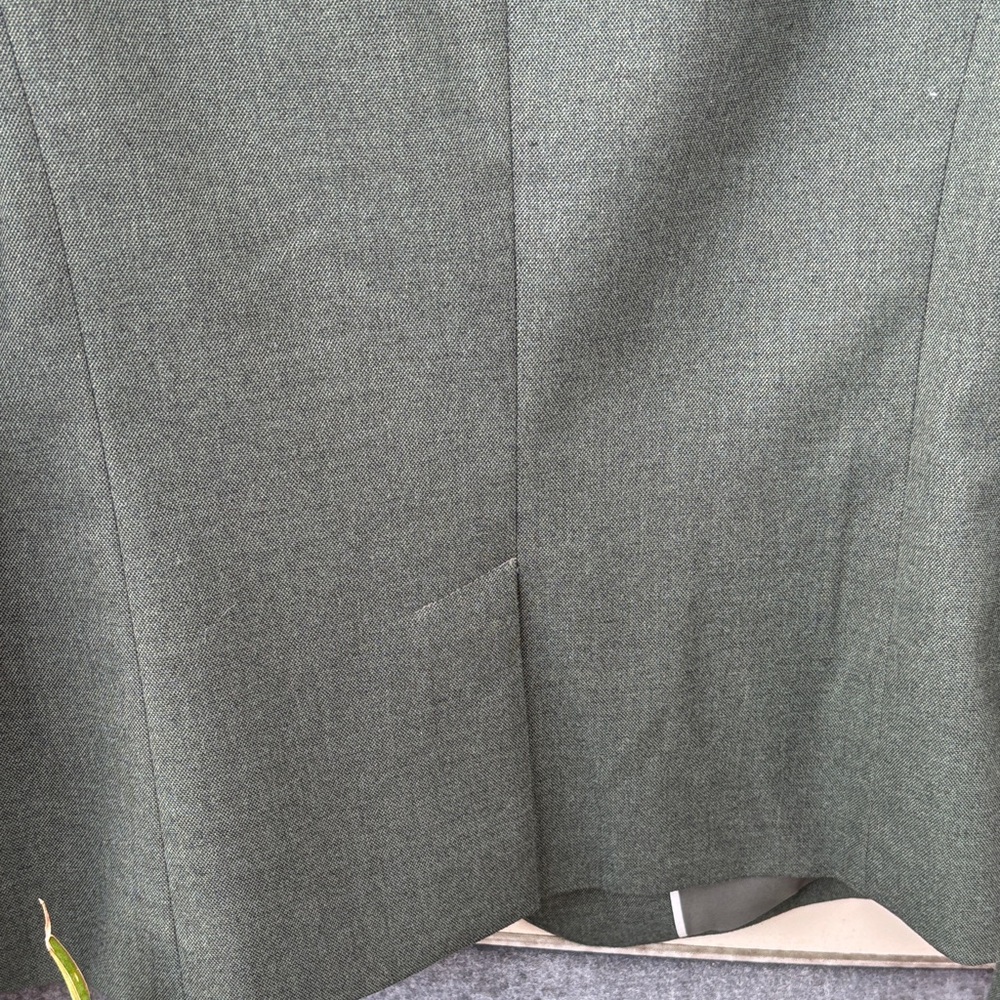 Banana Republic Women's Forest Green Blazer - Picture 7 of 10
